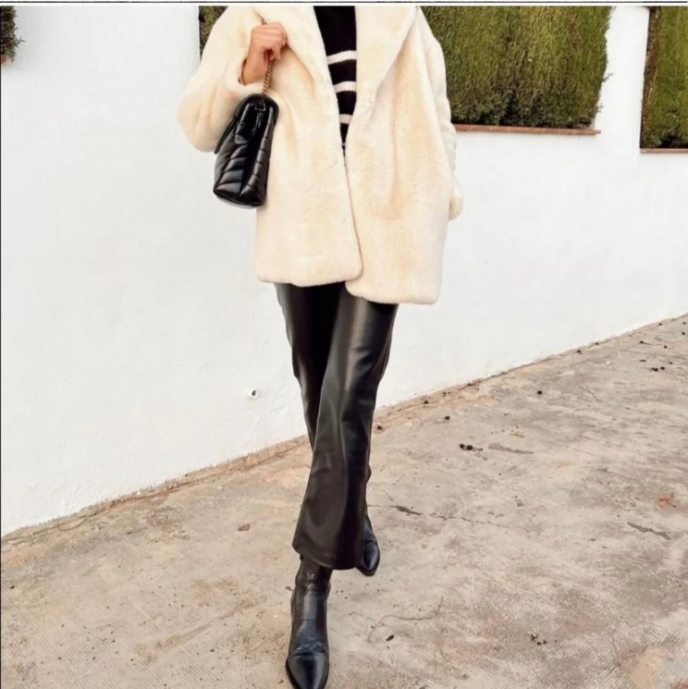 ZARA * FAUX LEATHER FLARE PANTS BLACK  Size M XL